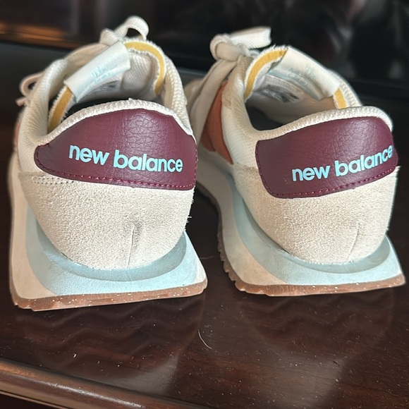 New Balance 237 size 7.5 - Picture 9 of 15